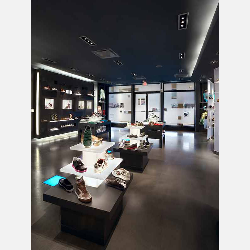 Professional architectural photograph of a store in Saint Louis, MO